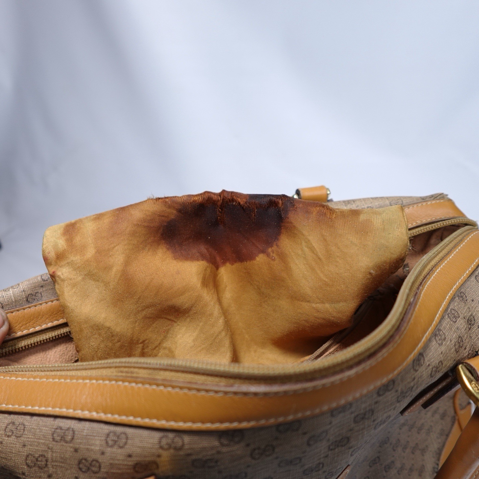 Vintage Gucci GG Supreme Monogram Boston Bag Tan Leather Italy Need Light Repair