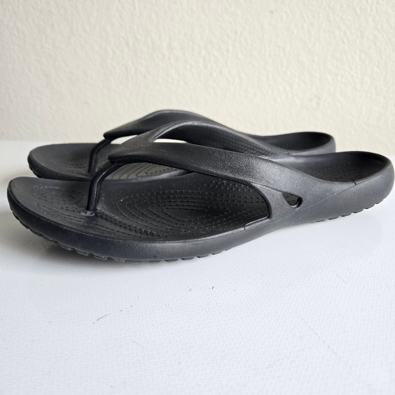 Crocs Kadee II Flip Flops Womens Black Thong Sandals 202492 Size 9