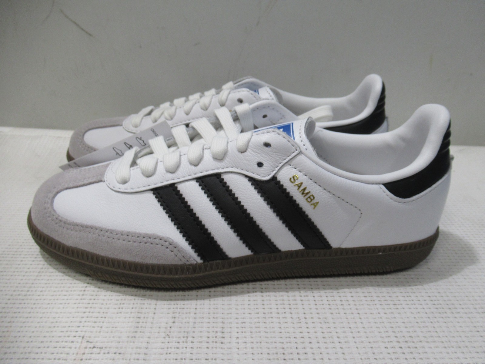 Adidas Samba OG White/Black/Granite Low top Shoes Size Men’s 4 Women’s 5