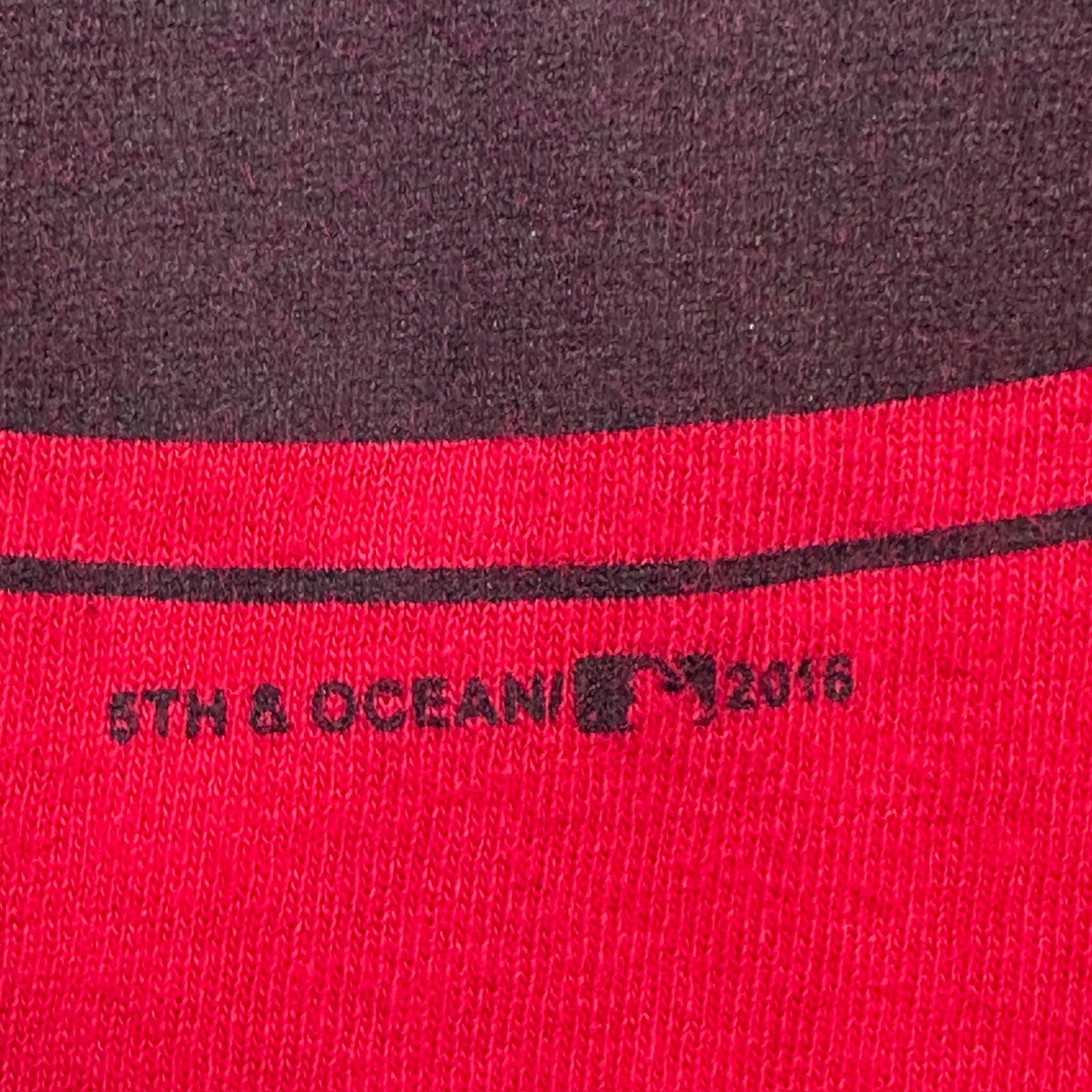 5th & Ocean Cincinnati Reds T-Shirt Women Large Red V-Neck MLB Graphic Tee