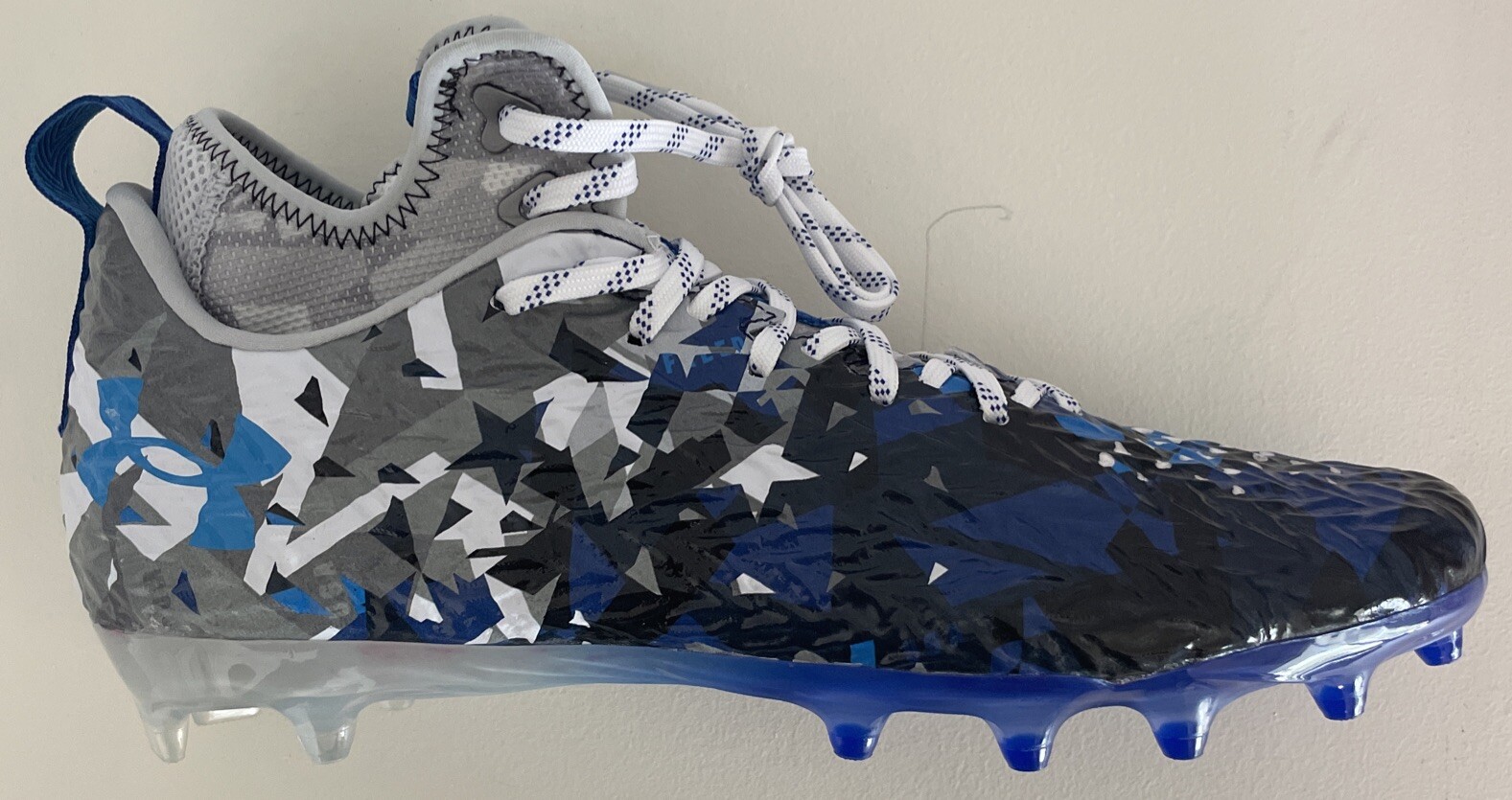 LIMITED EDITION FREEDOM UNDER ARMOUR SPOTLIGHT CLONE MC LE FOOTBALL CLEATS 12.5