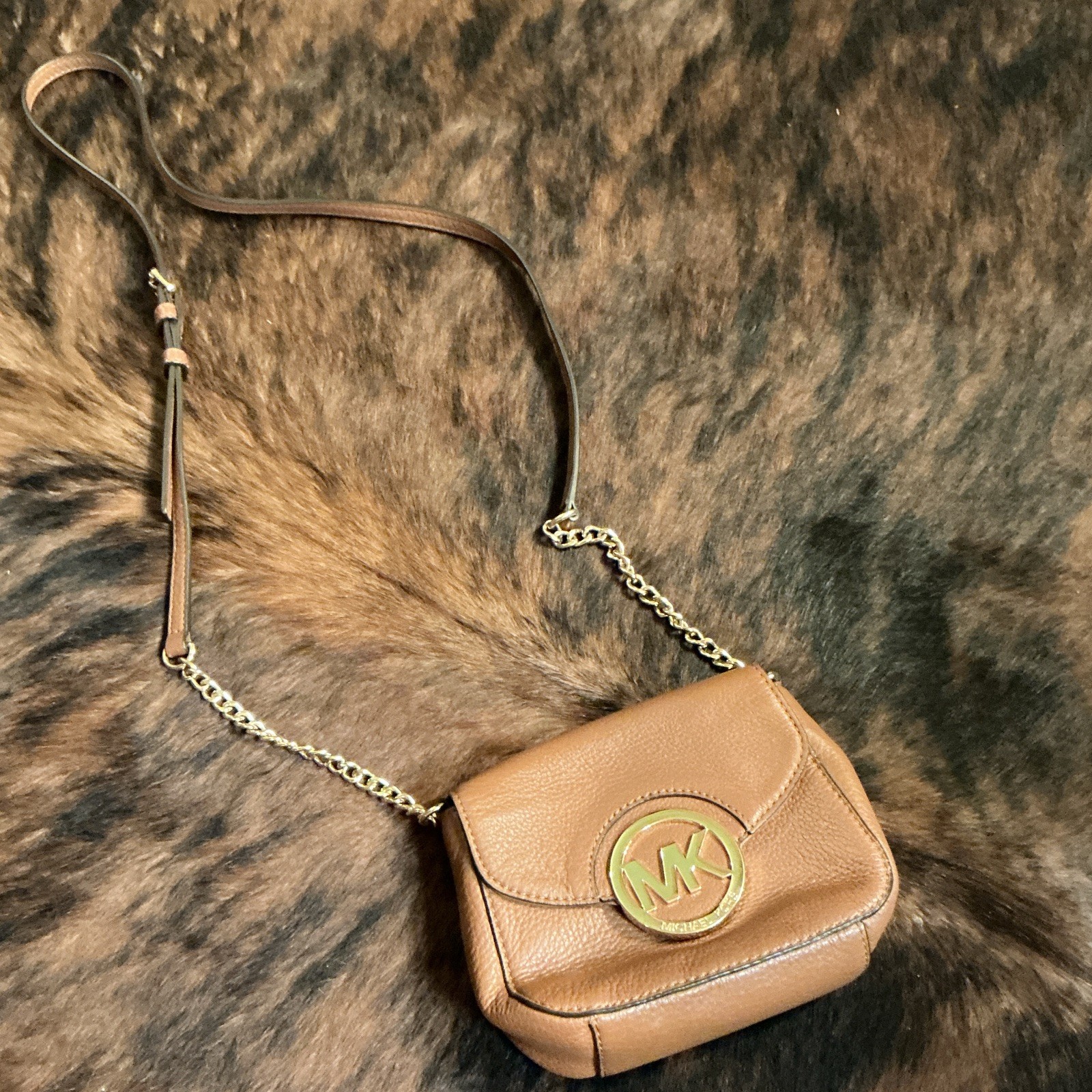 Michael Kors Brown Small Pebbled Crossbody Bag Gold Logo Chain Magnetic Closure