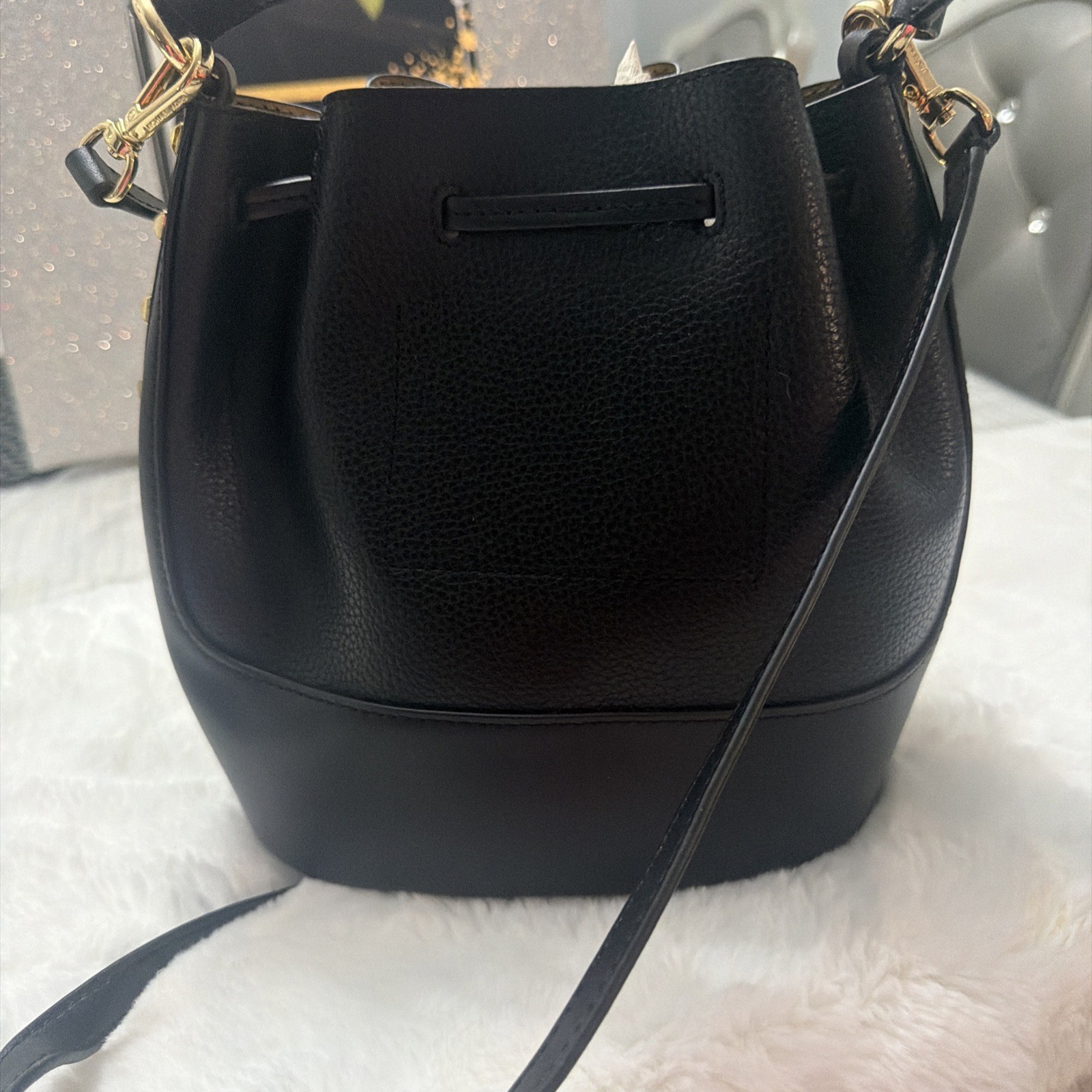 Michael Kors Black Reed MD Belted Pebbled Leather Bucket Messenger Bag $558