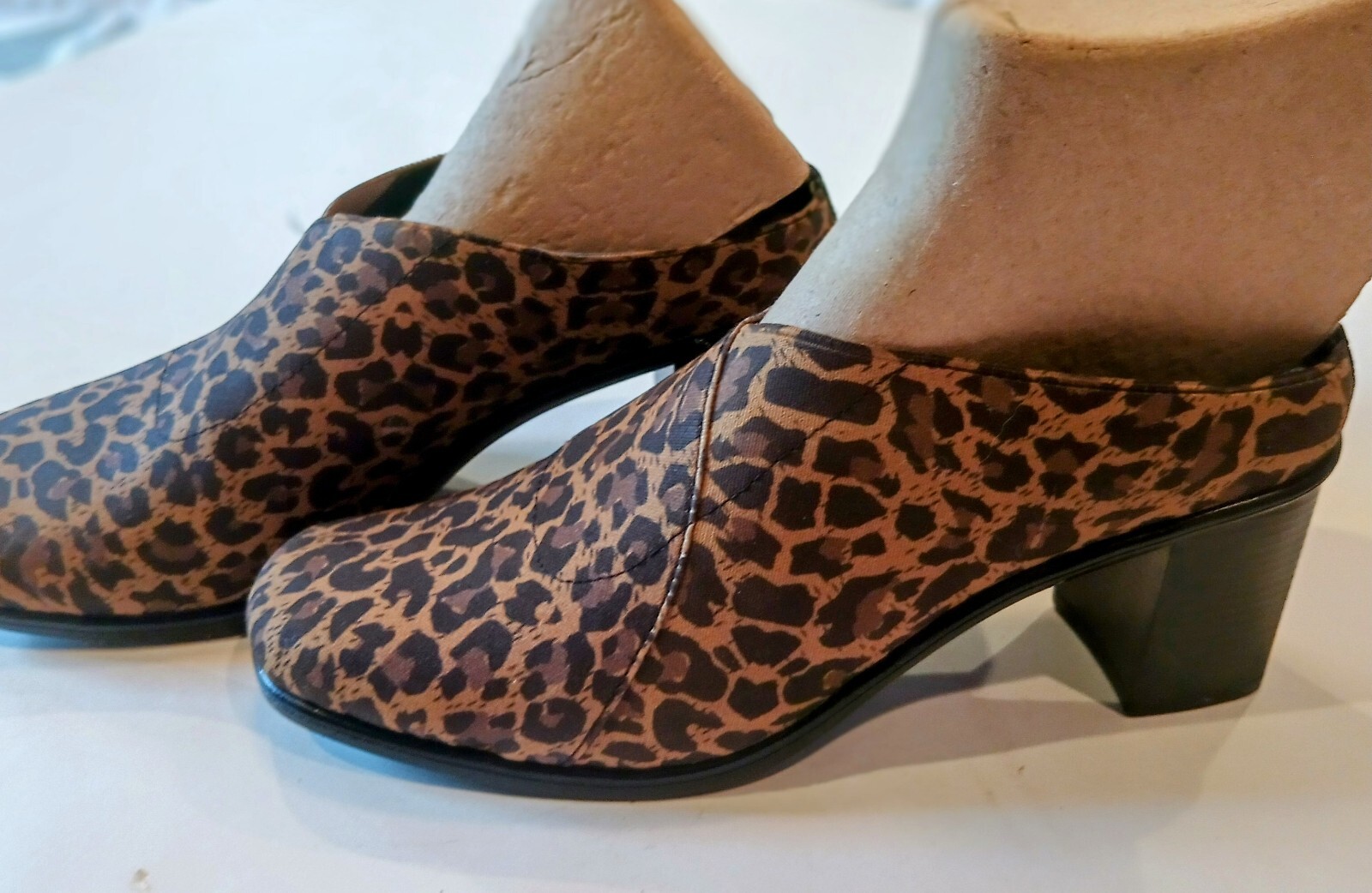 Women’s Wvanx Leopard Slip-In Shoe, Size 9M, $9.75