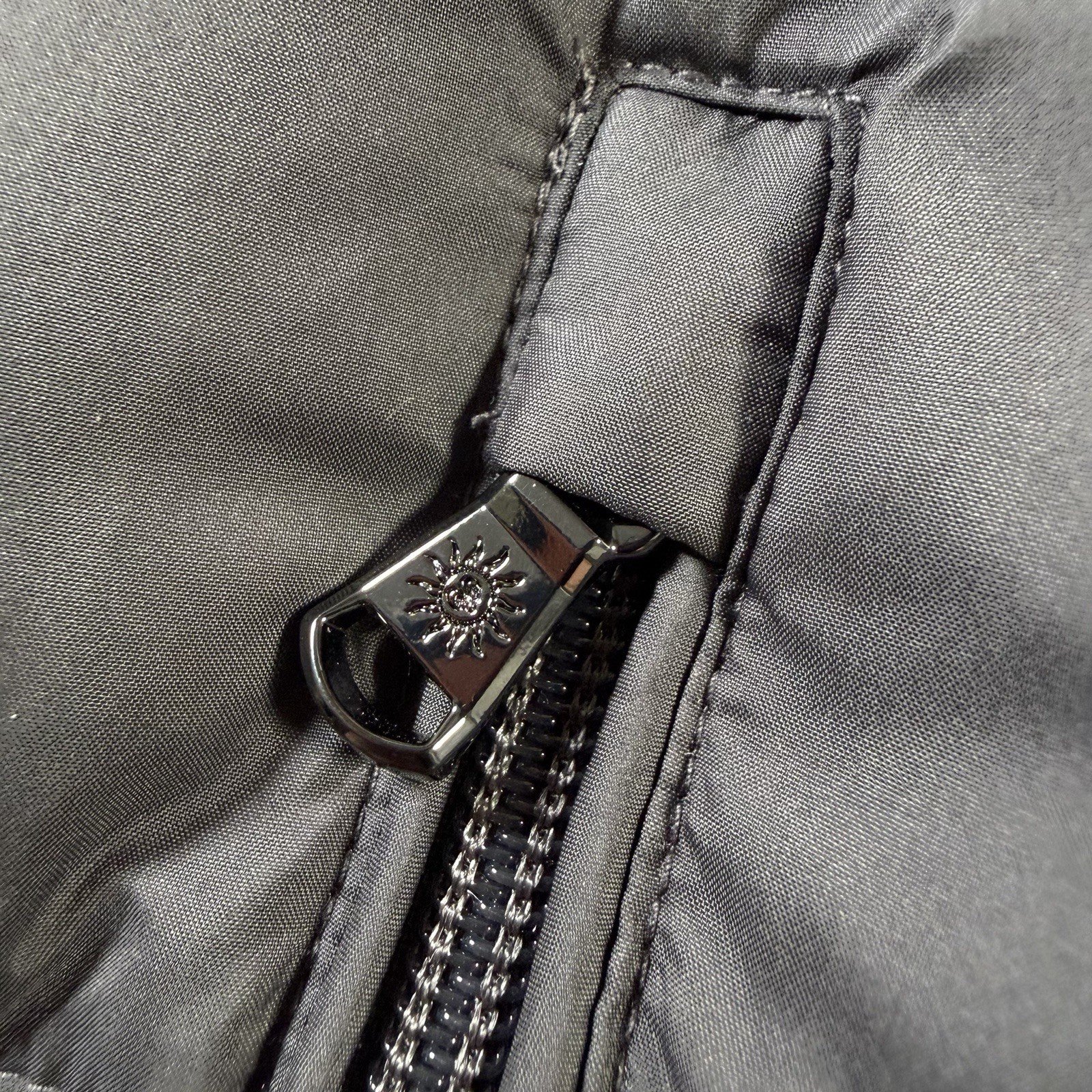 SANDBANKS Mens Charcoal Frontier Hooded Puffer Gilet SIZE 2XL BNWT Authentic