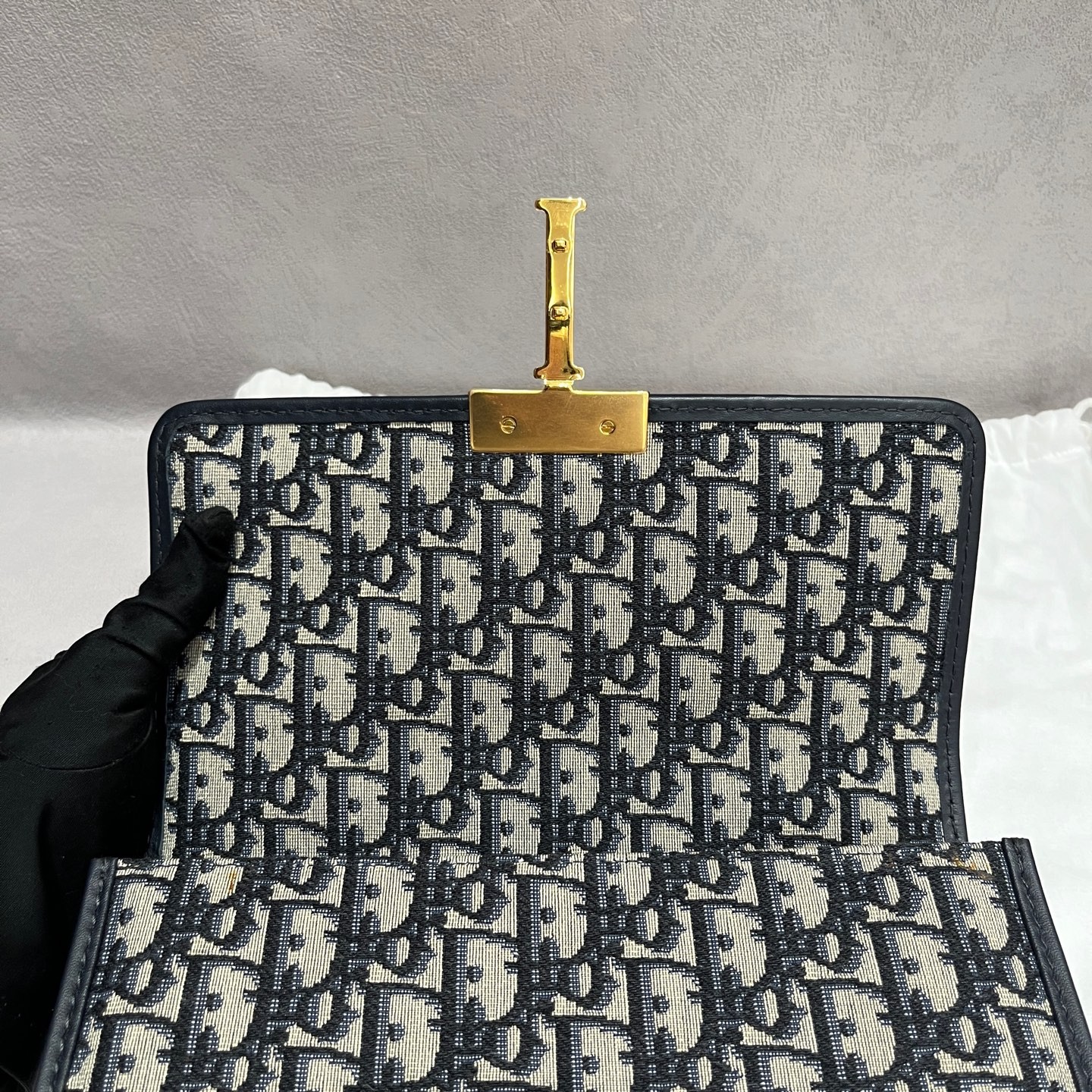 Dior 30 Montaigne Medium Navy Beige Canvas Calfskin Crossbody Bag US Ship