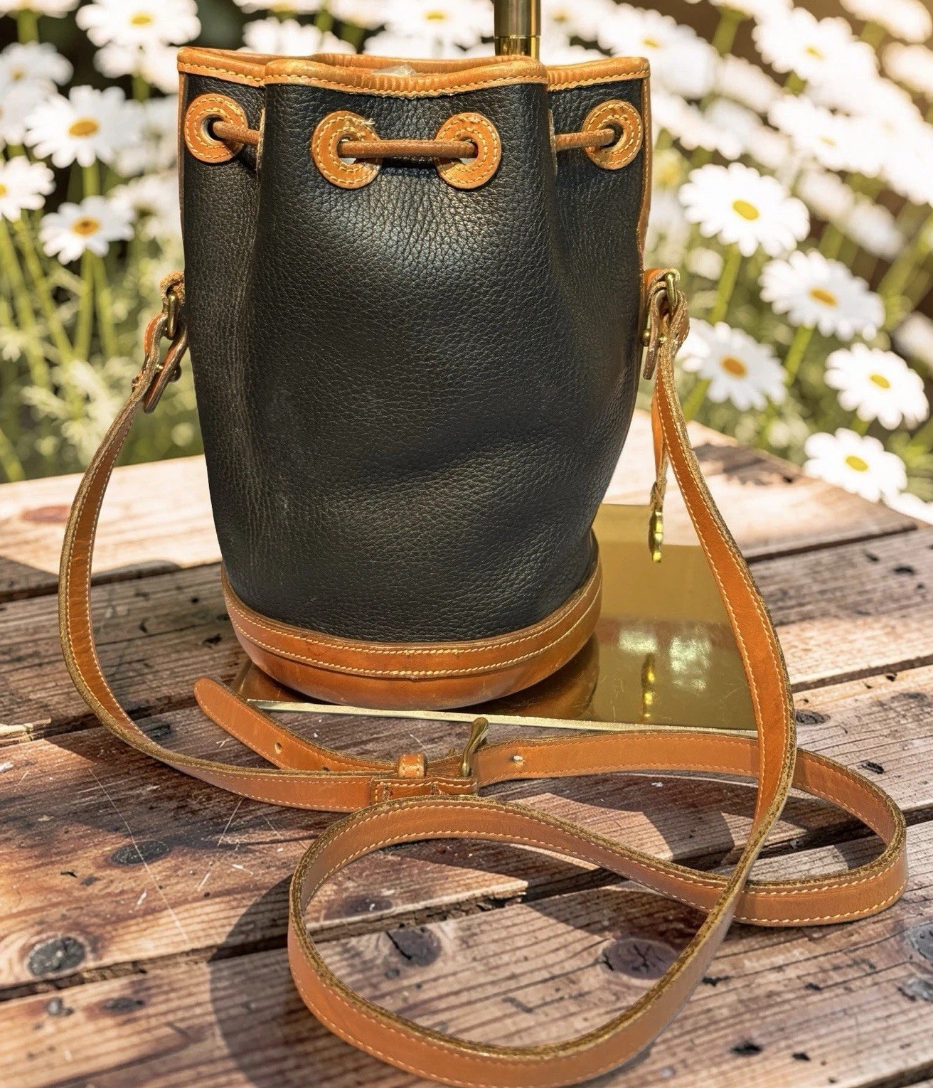 Dooney Bourke Vintage Black Small Drawstring Bucket Shoulder Bag Leather Retro