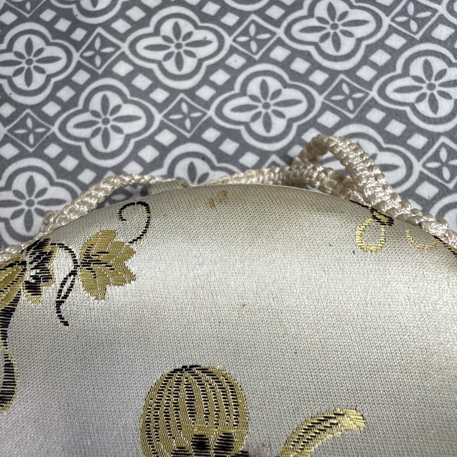 Vintage Embroidered Cream Silk Box Evening Bag, Rare Fashion Gift. See Pictures.