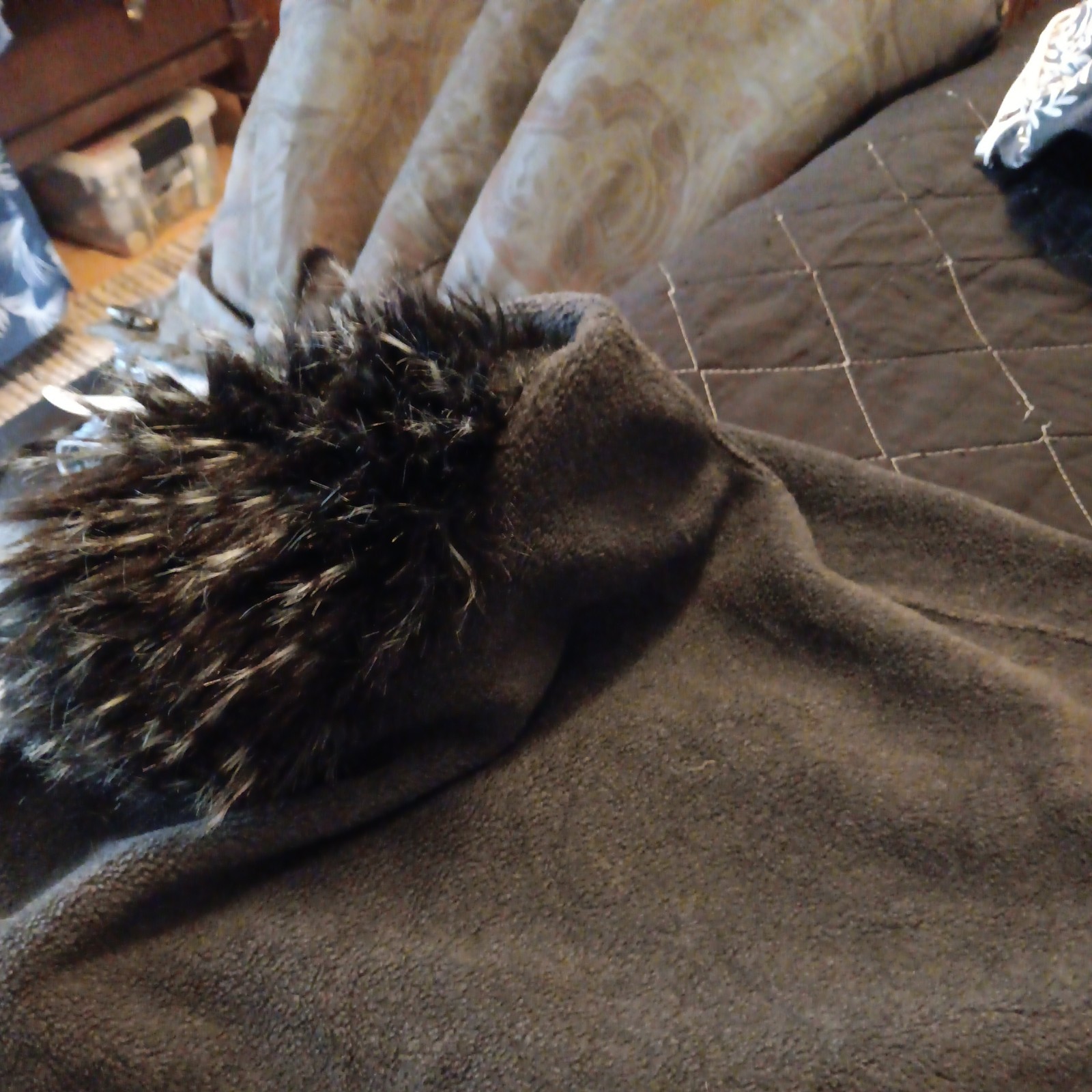 Parkhurst coat 100% poliester with faux fur trim