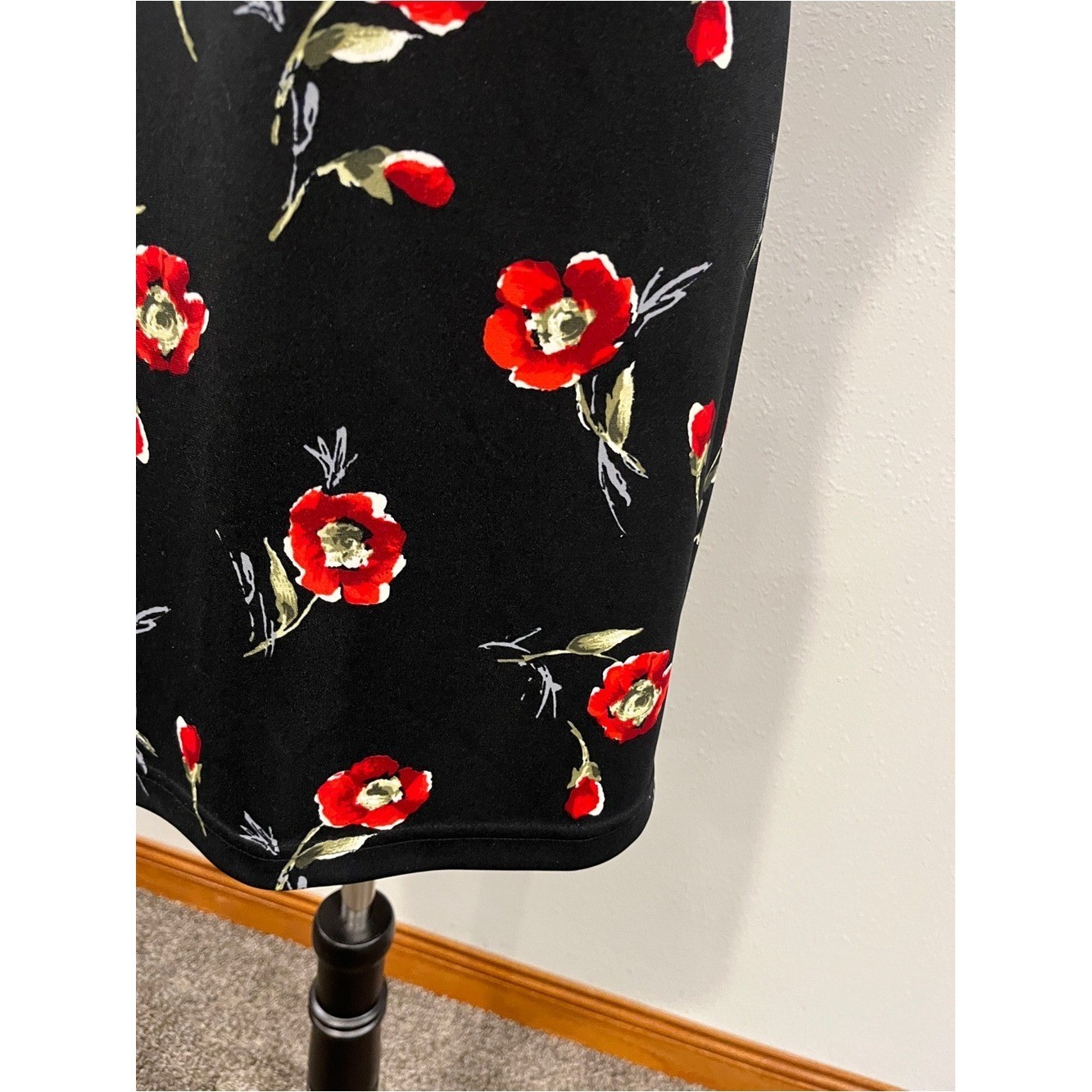 Sleeveless Black Floral scoop neck mini Dress