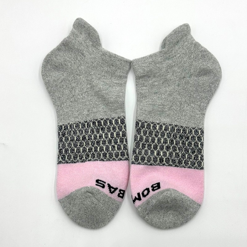 4 Pairs Bombas 2 Colors Mix Women’s Cushion Tri-Block Ankle socks Size L 11-13