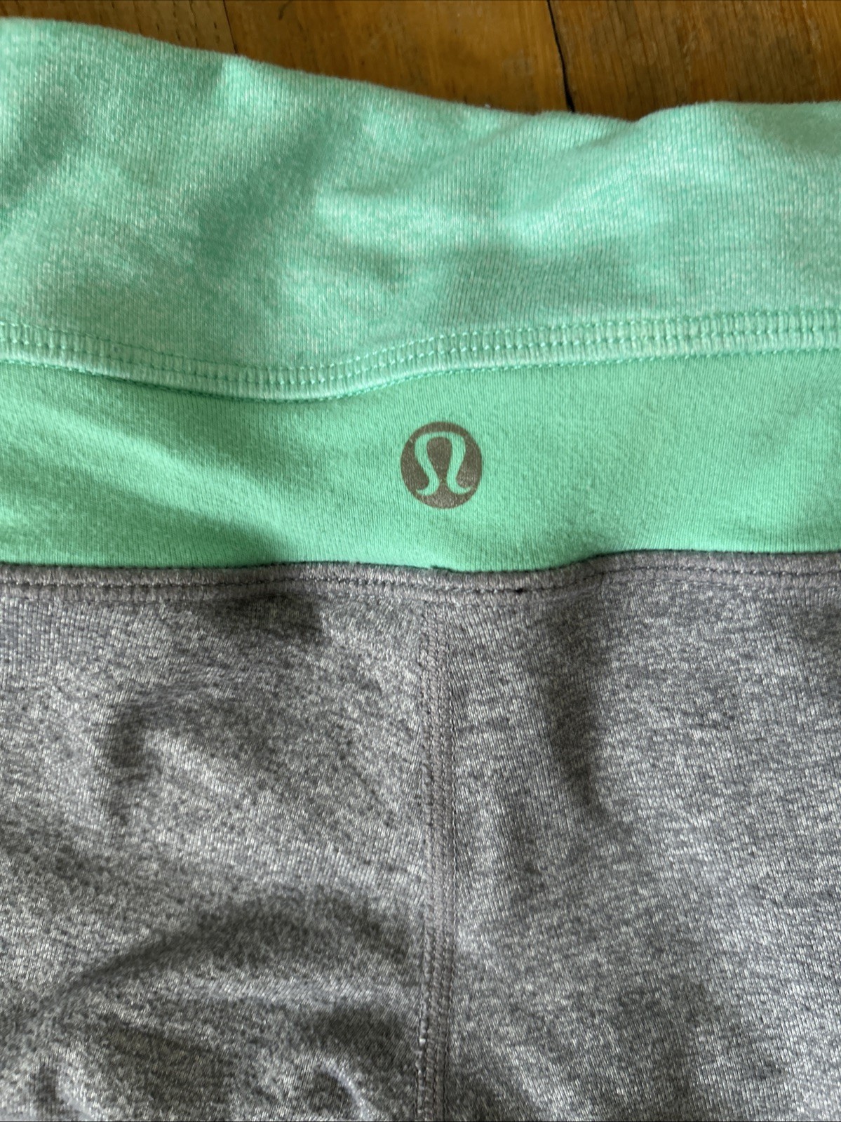 Lululemon Gray Mint Green Wide Leg Crop Yoga Pants Mid Rise Size 4-6 Approx