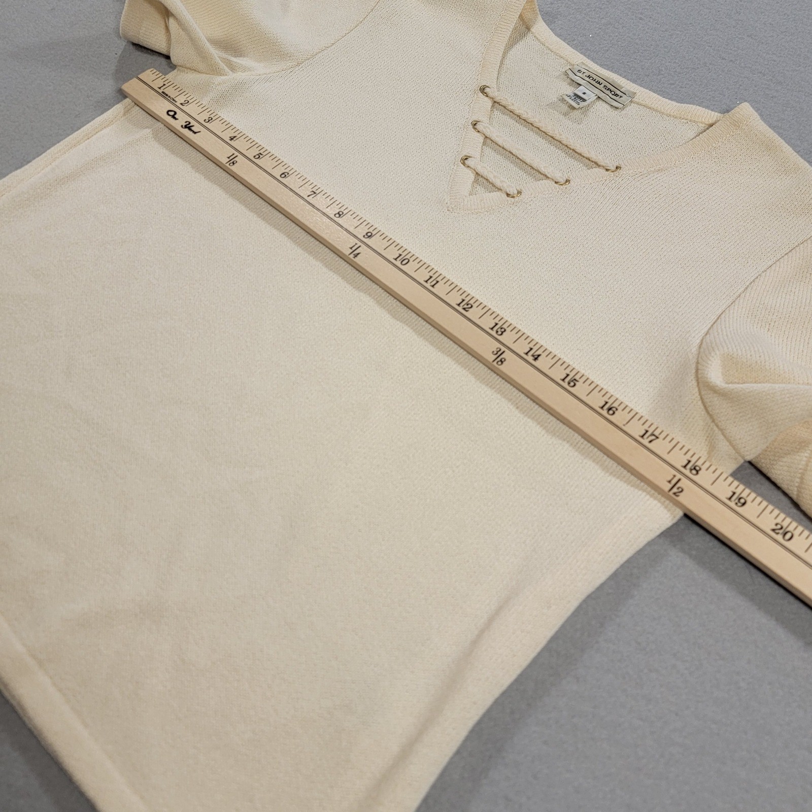 Vintage St. John Sport Knit Sweater Top Cream Lace-Up Short Sleeve Women’s Small