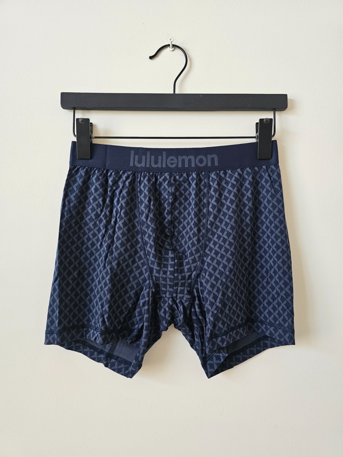 NIB LULULEMON Blue Grey Navy Ivory Always In Motion Boxer Brief 5″ Medium 5-Pack