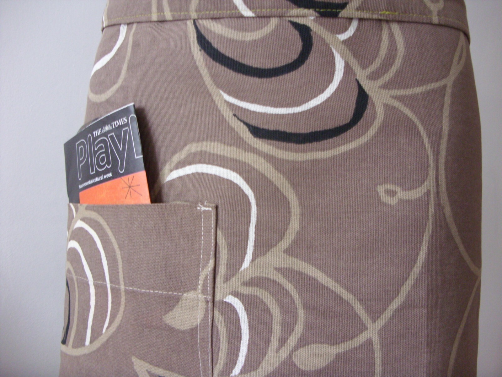 Wrap around skirt, brown esi floresi with one pocket