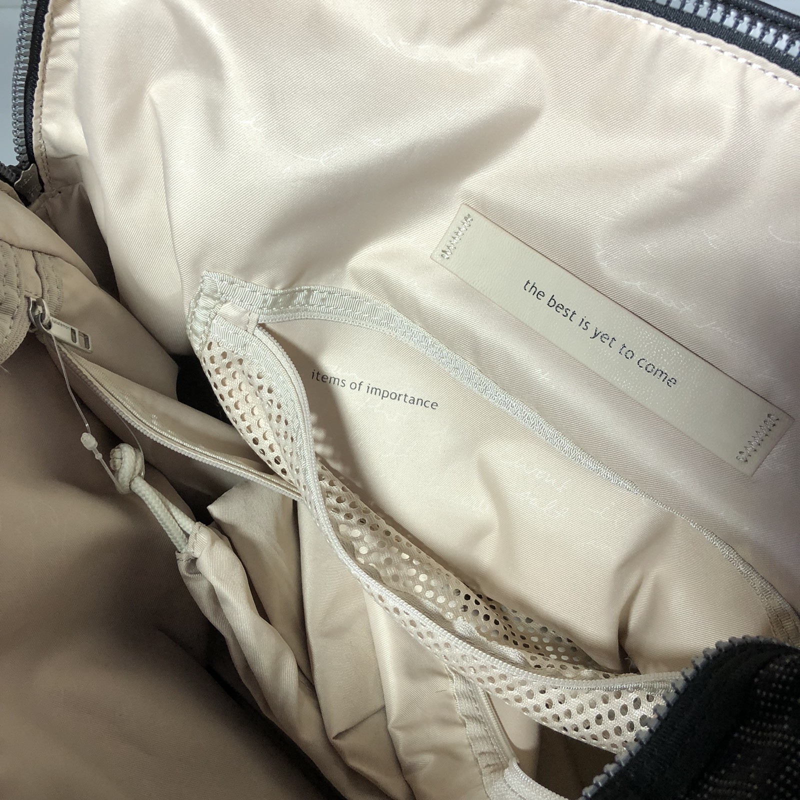 EUC Lululemon Om The Day Bag Black Reflective