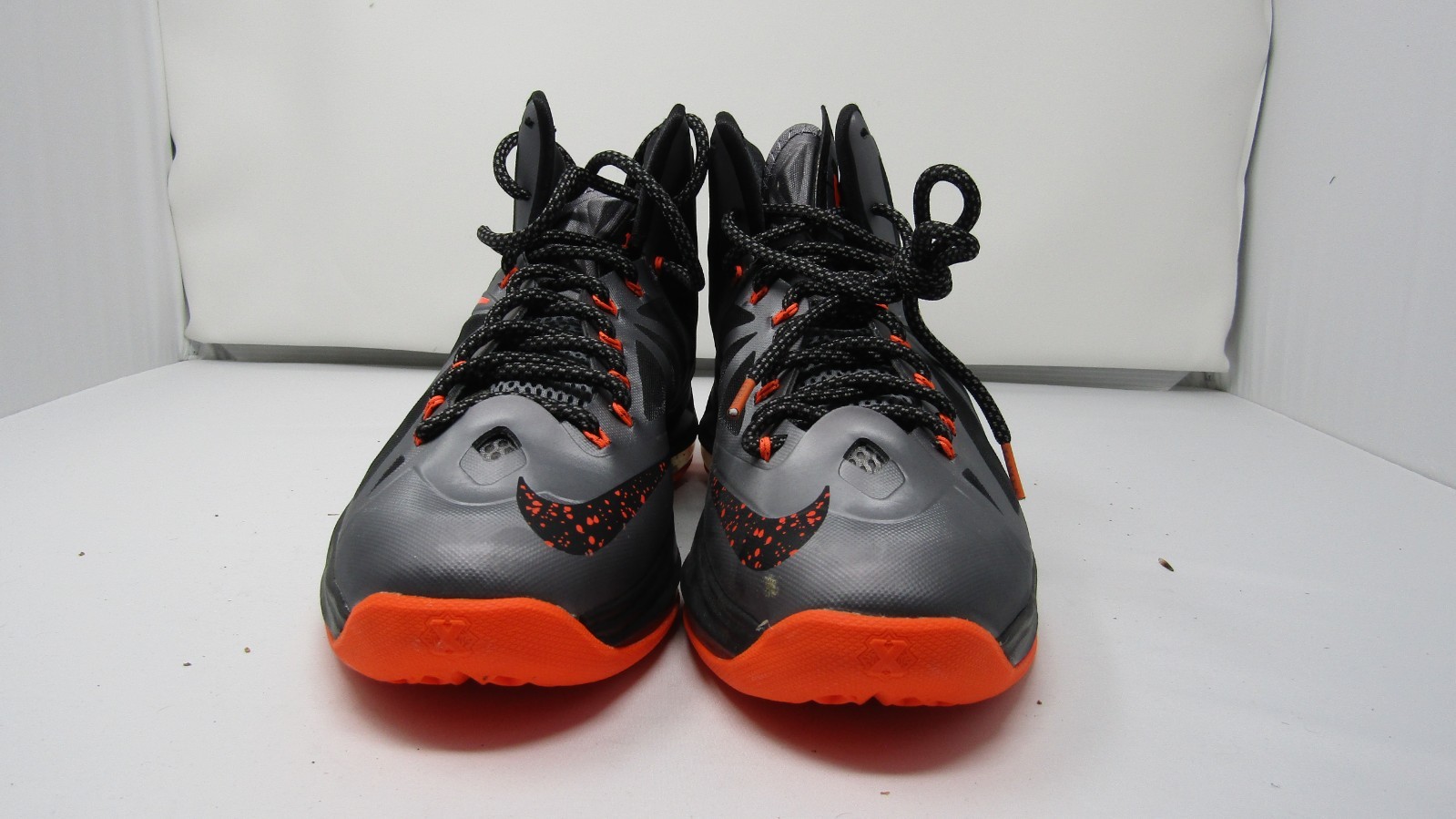 Nike LeBron X 10 Lava Charcoal Total Orange Men’s Size 9.5 541100-002 Diamond