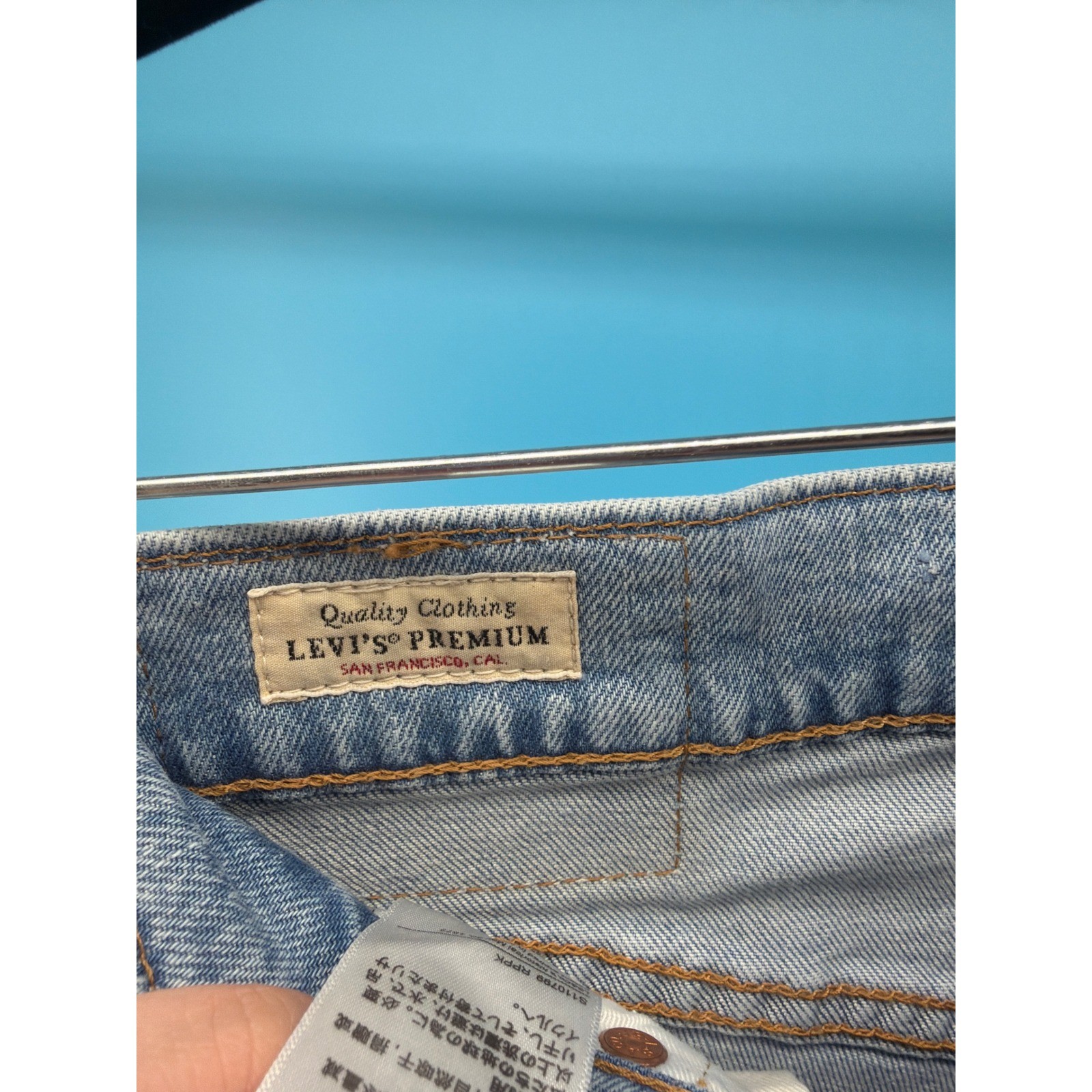 Levis Premium 502 Regular Taper Jeans Mens W29 L30 Light Wash Blue Denim