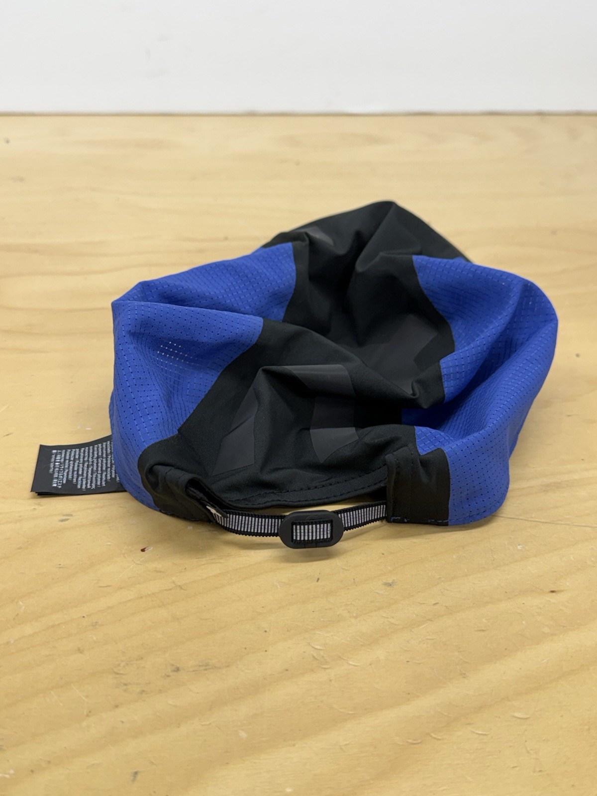 On Running Utility Zero Cap Cobalt Blue Black NWT Unisex Outdoor