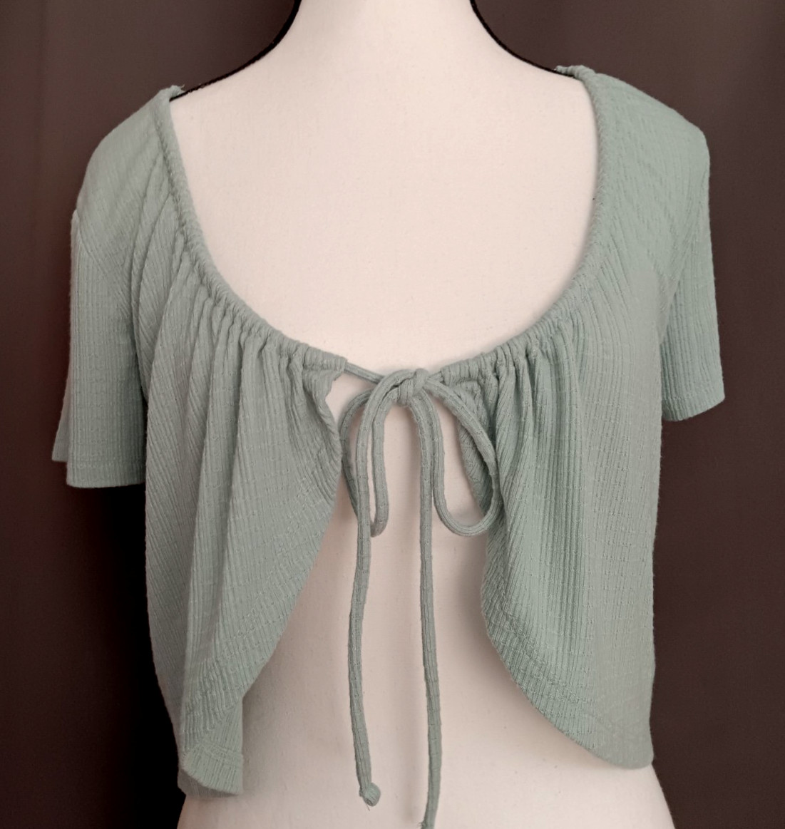 Forever 21 Light Green Shrug with Tie Size Large EUC