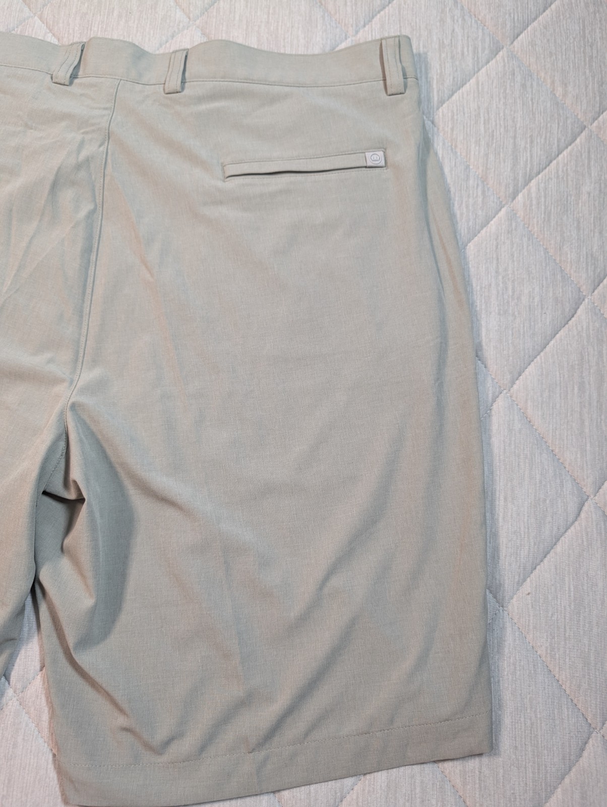 Peter Millar Shorts Mens Grey 40×10 Crown Sport Shackleford Performance Golf