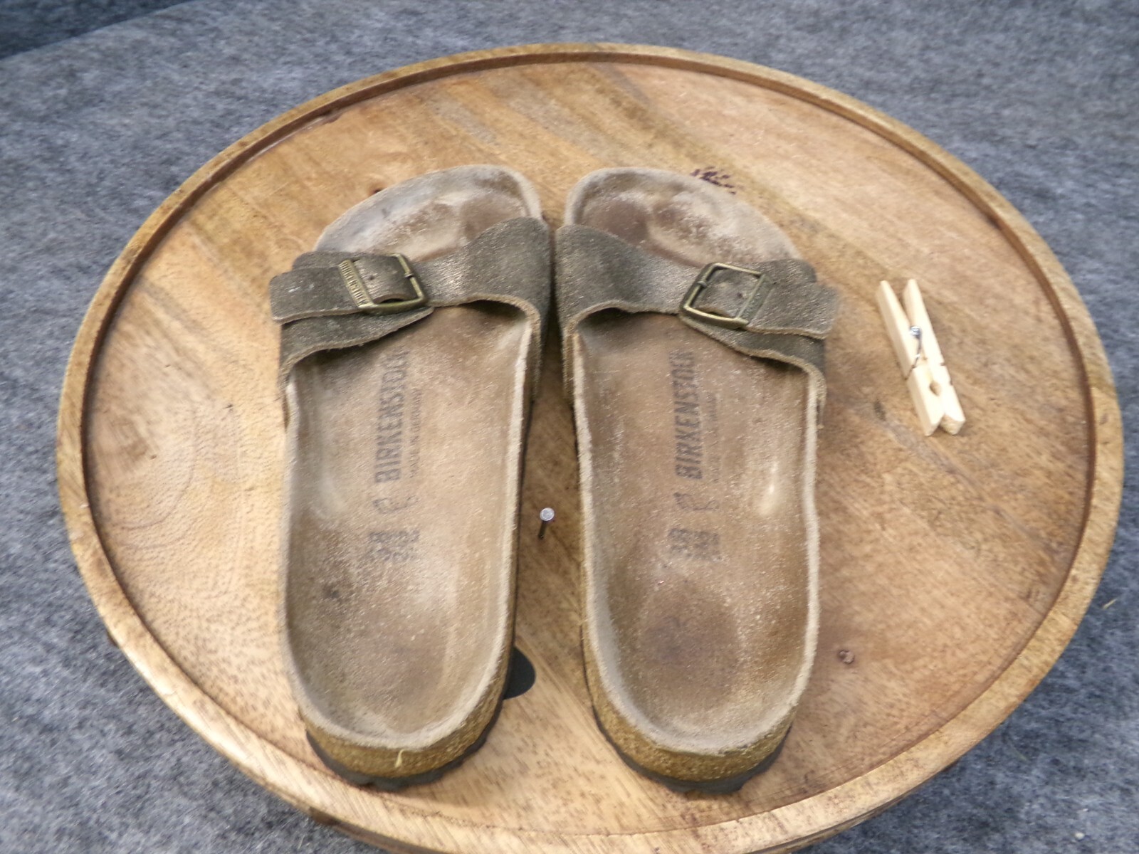 Birkenstocks Madrid Big Buckle Washed Metallic Gold Sandals Size 38 US 7 Reg.