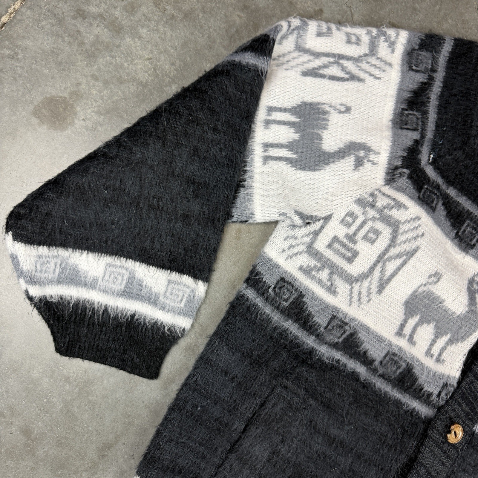 Alpaca Cardigan Mens Medium Black Vintage Button Up Long Sleeve Flaws
