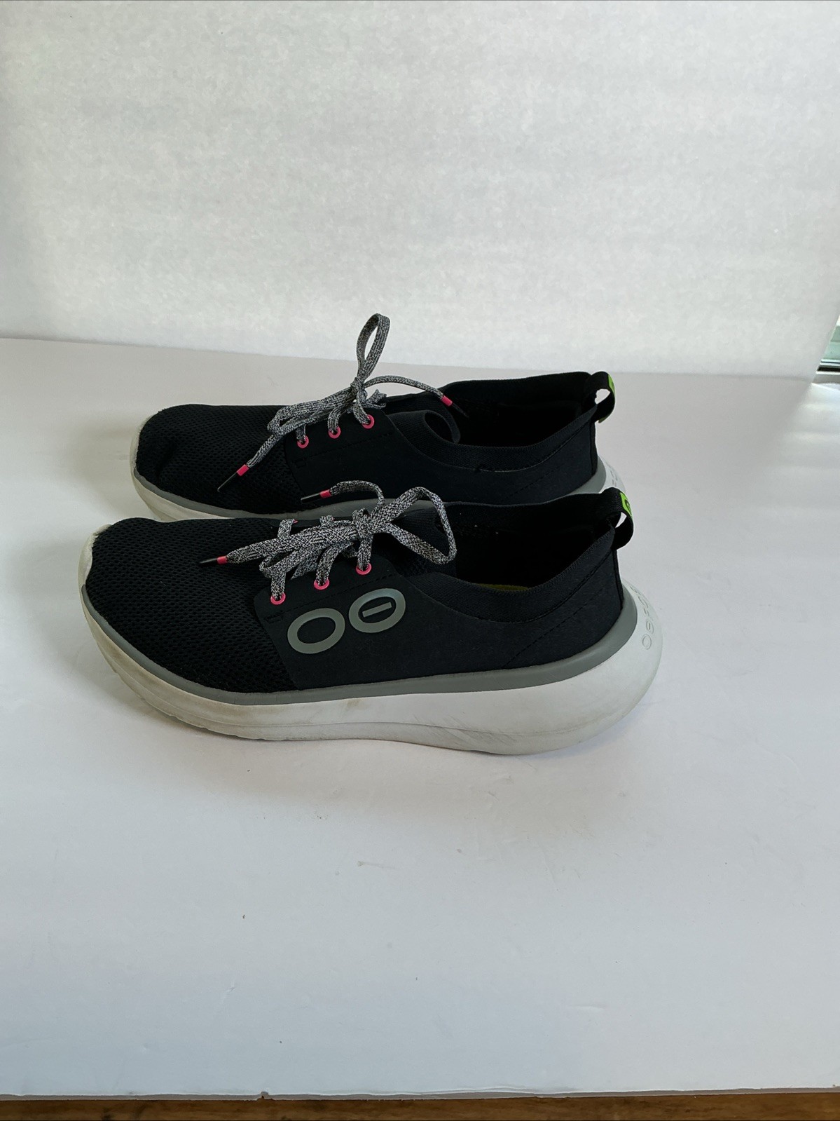 OOFOS OOmy Stride Black Synthetic White Lace Up Comfort Shoes Women 8.5US/39.5EU