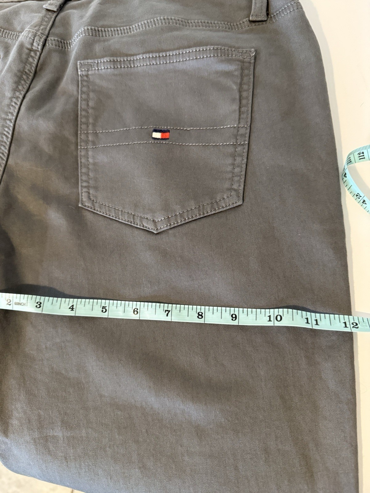 Tommy Hilfiger TH Flex Men’s Slim Flat Front Chino Pants Gray 34×32 Preppy