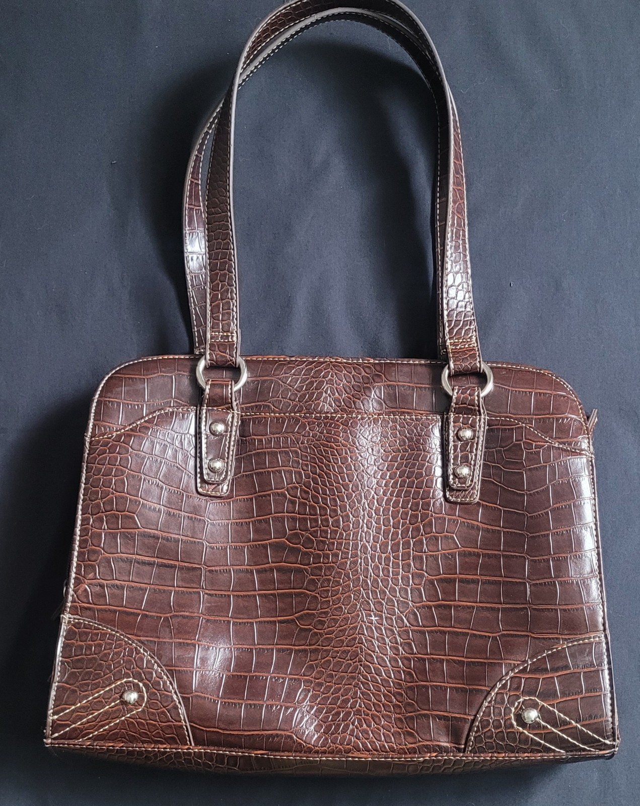 Vintage brown Genuine leather crocodile shoulder tote purse