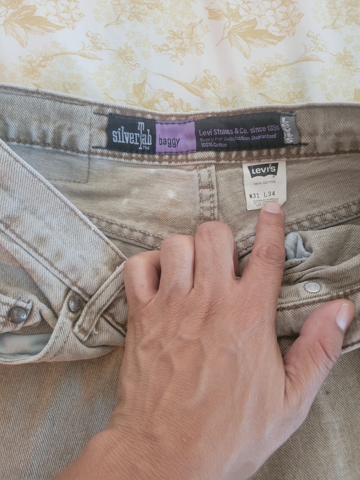 Levi’s SilverTab Baggy Tapered Beige Jeans Purple Label 31×34 (Read Discription)