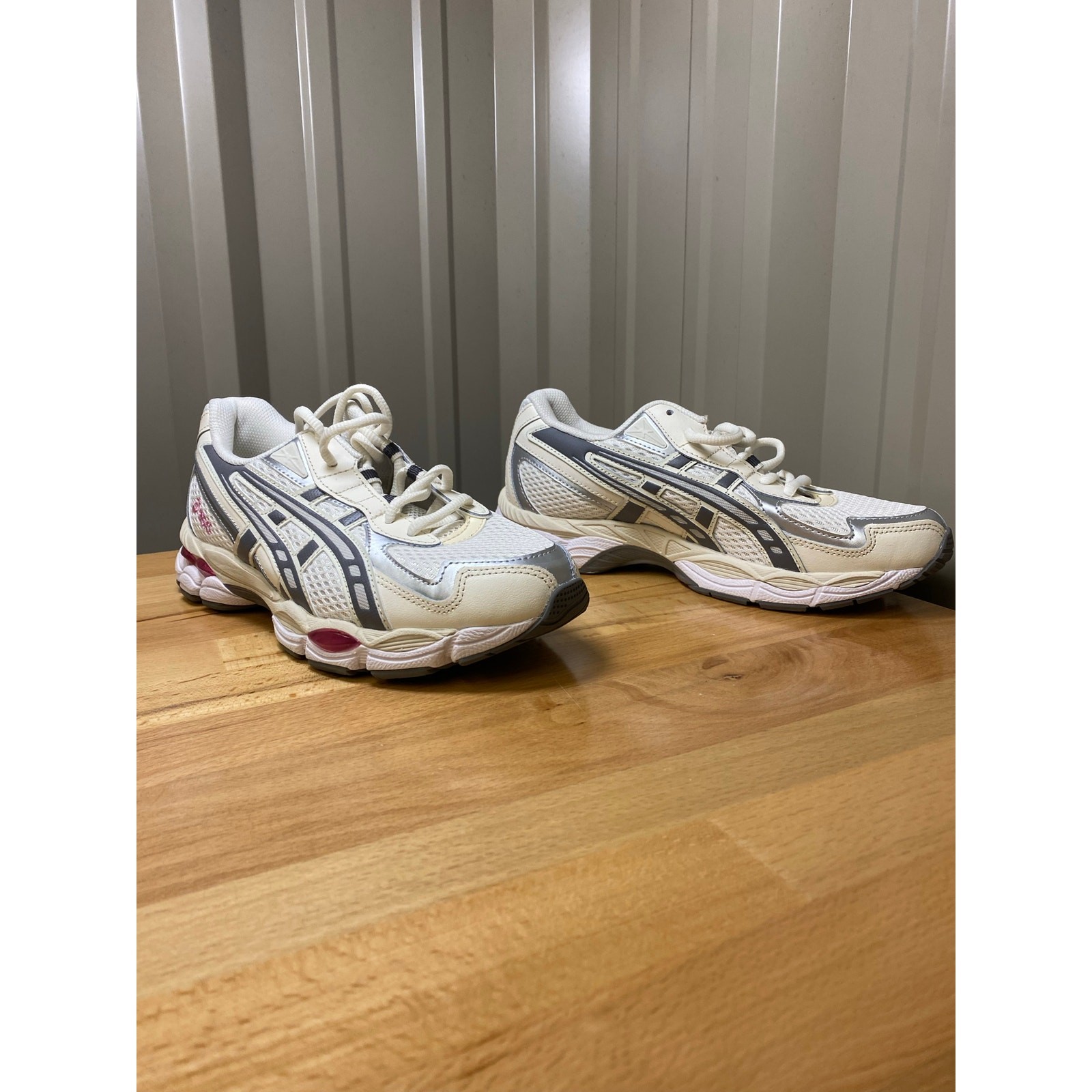 Asics Gel NYC 2055 Cream/Carbon Pink Women’s Size 5.5 New!