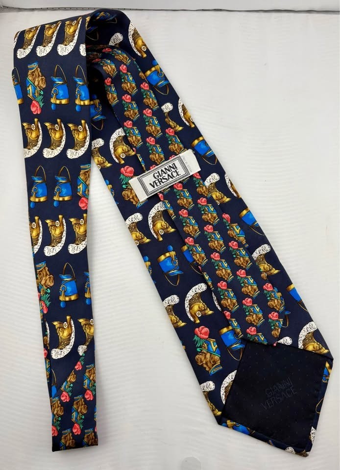 Vintage Gianni Versace 100% silk necktie from the legendary Spring/Summer 1996