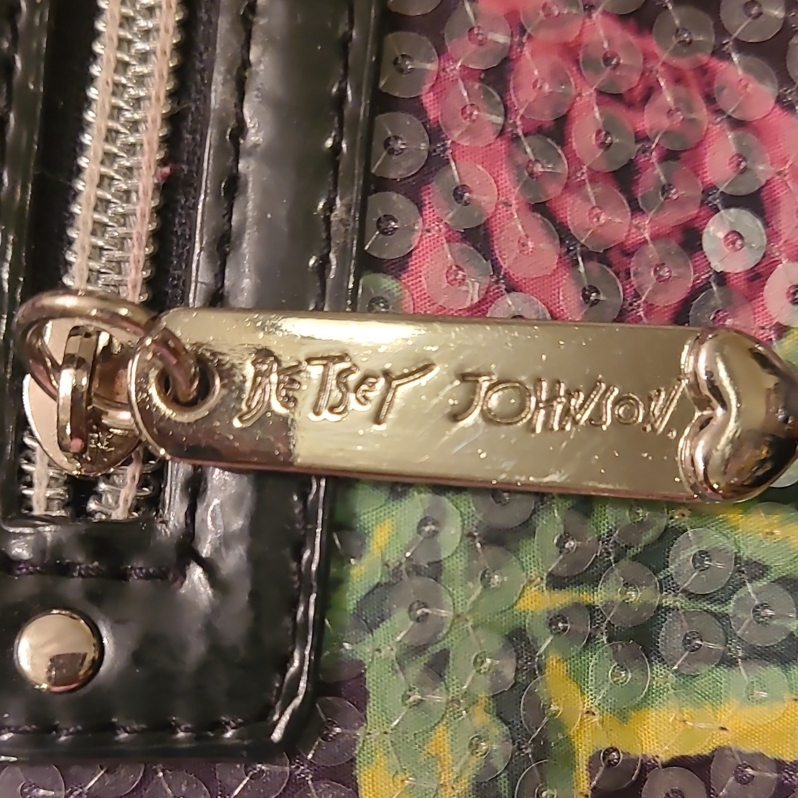 Betsey Johnson Floral Sequin Crossbody/Clutch Silver Chain Strap Turn Lock Zip