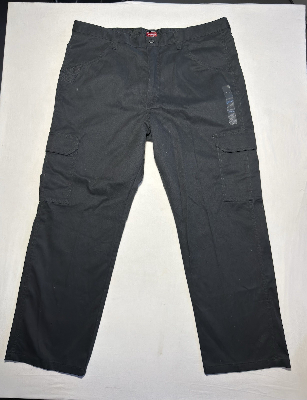 Wrangler Men’s Black Twill Cargo Pants Size 38X30 NWT Relaxed Taper Workwear