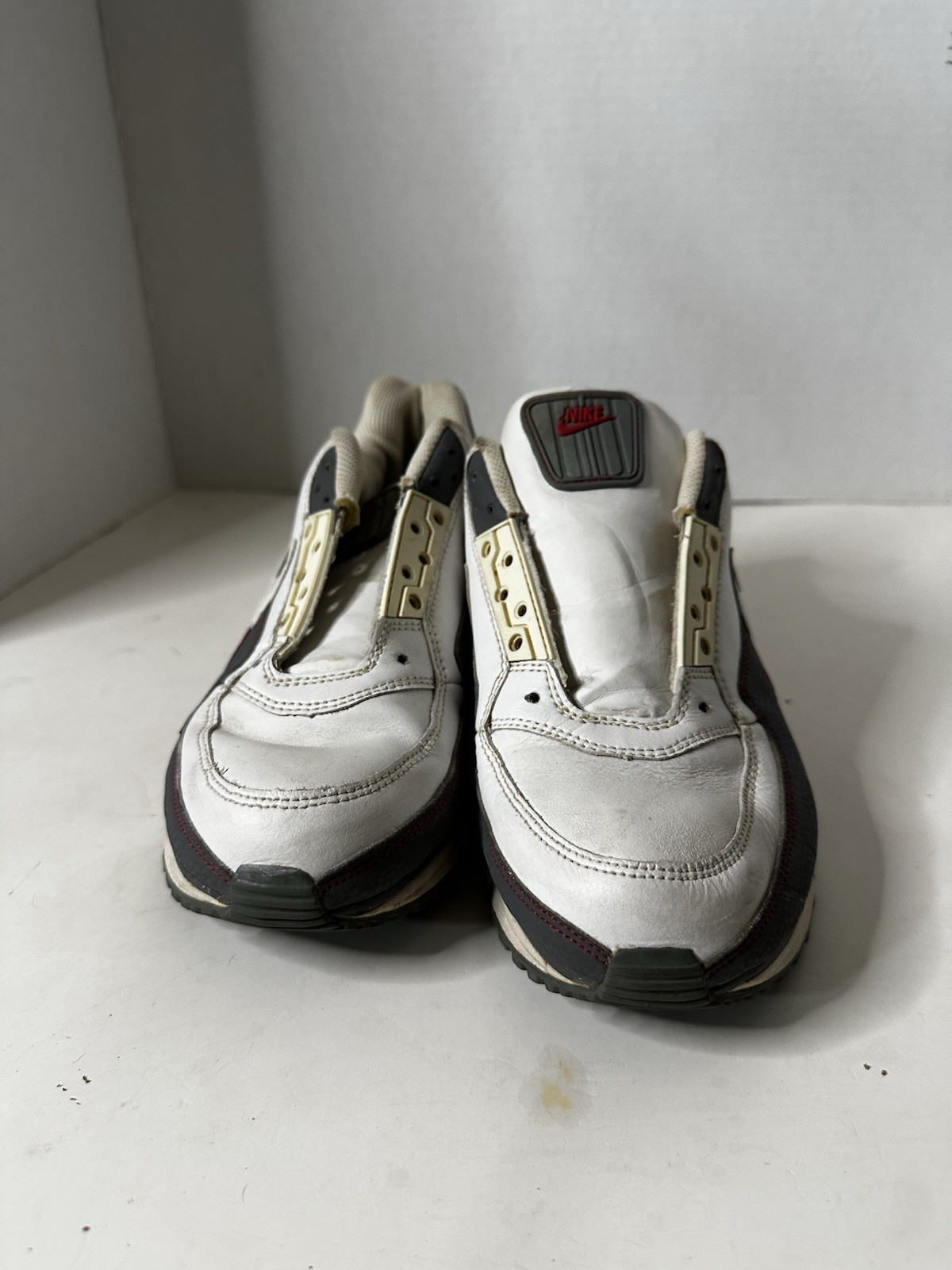 Nike Air Max – white and red Men’s Size 8