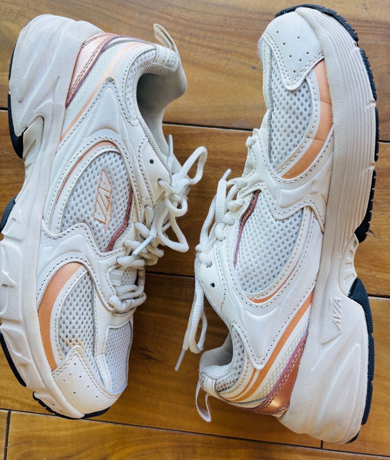 Avia 5000 Performance Sneakers Women’s Size 8 – Rose Gold/Cream