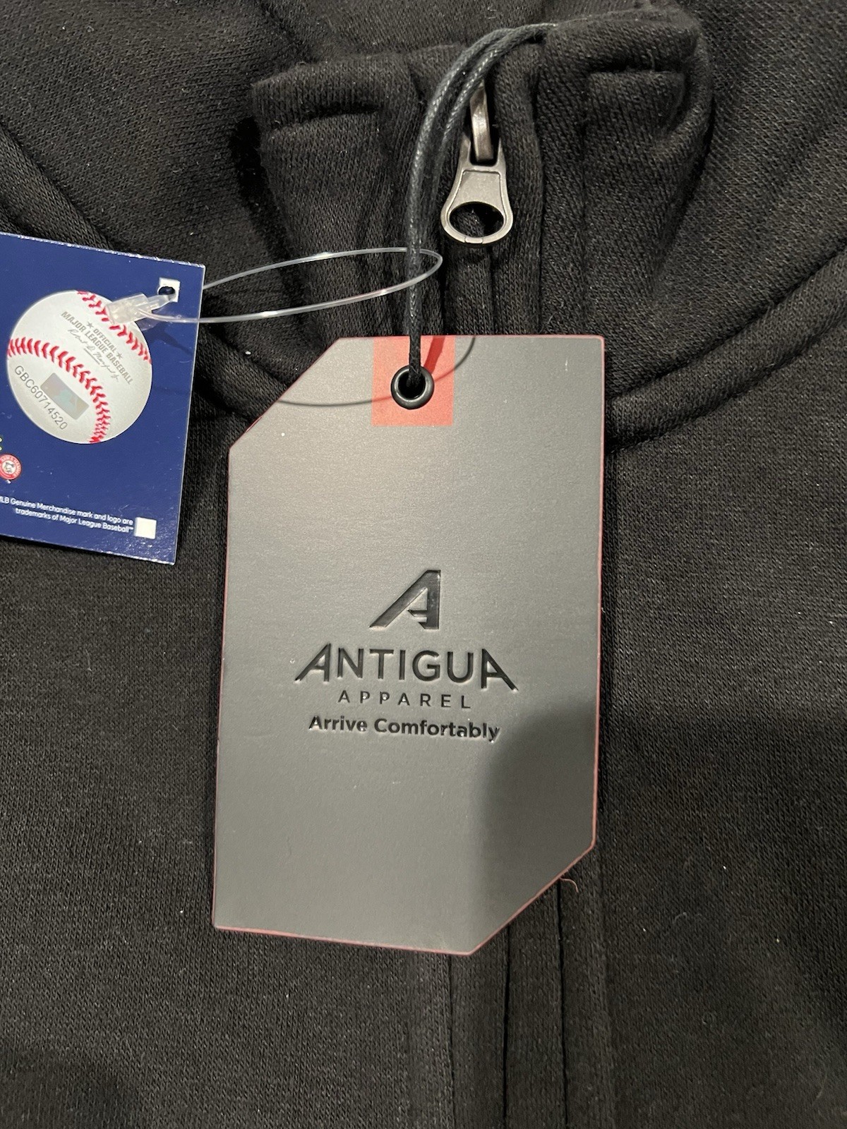 Antigua Chicago White 1/4 Zip Pull Over Sweatshirt Size Small
