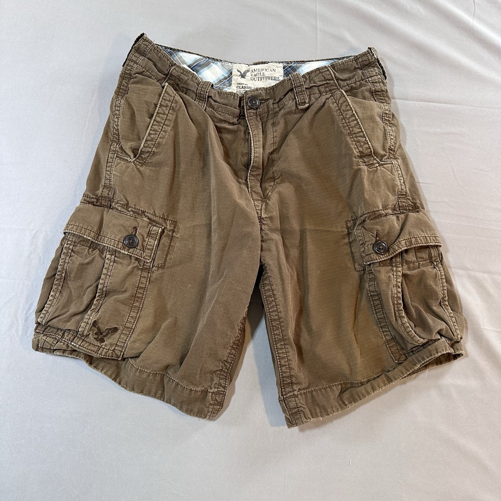 American Eagle Cargo Shorts Classic Length Brown Mens Size 32 10in inseam