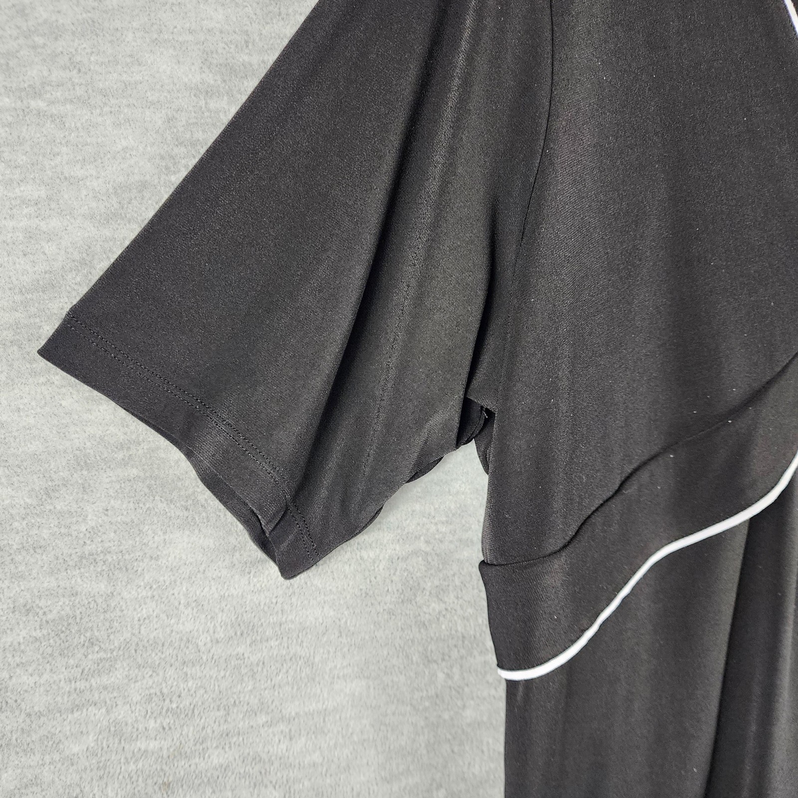 Requirements Blouse Womens 1X Black V Neck Contrast Trim Short Sleeve Top