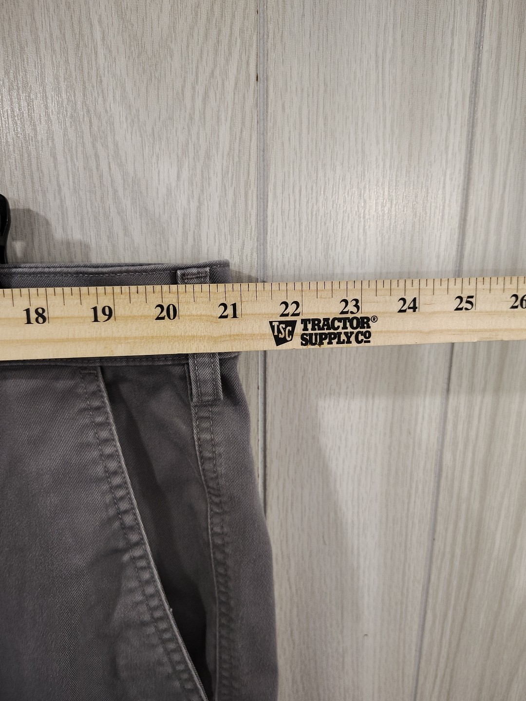 Men’s 40 Grit By Duluth Trading Size 42×30 Pants Gray Work Chore Casual