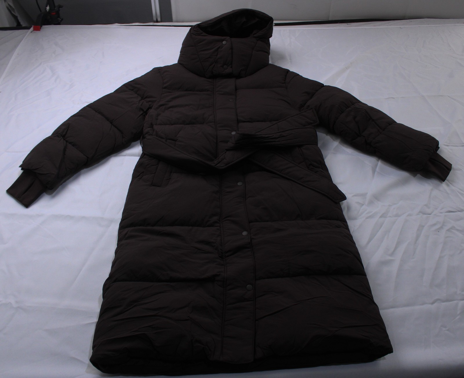 Gap Women’s Belted Long Hooded Zip Up Puffer Coat BE5 Terra Brown Medium