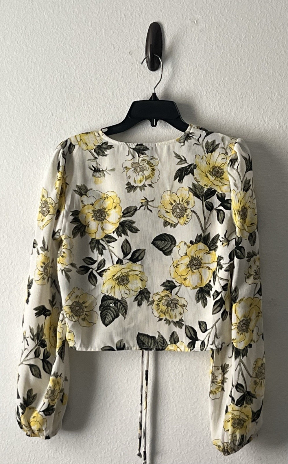 Rue 21 Women’s Yellow White Long Sleeve Crop Top Size M