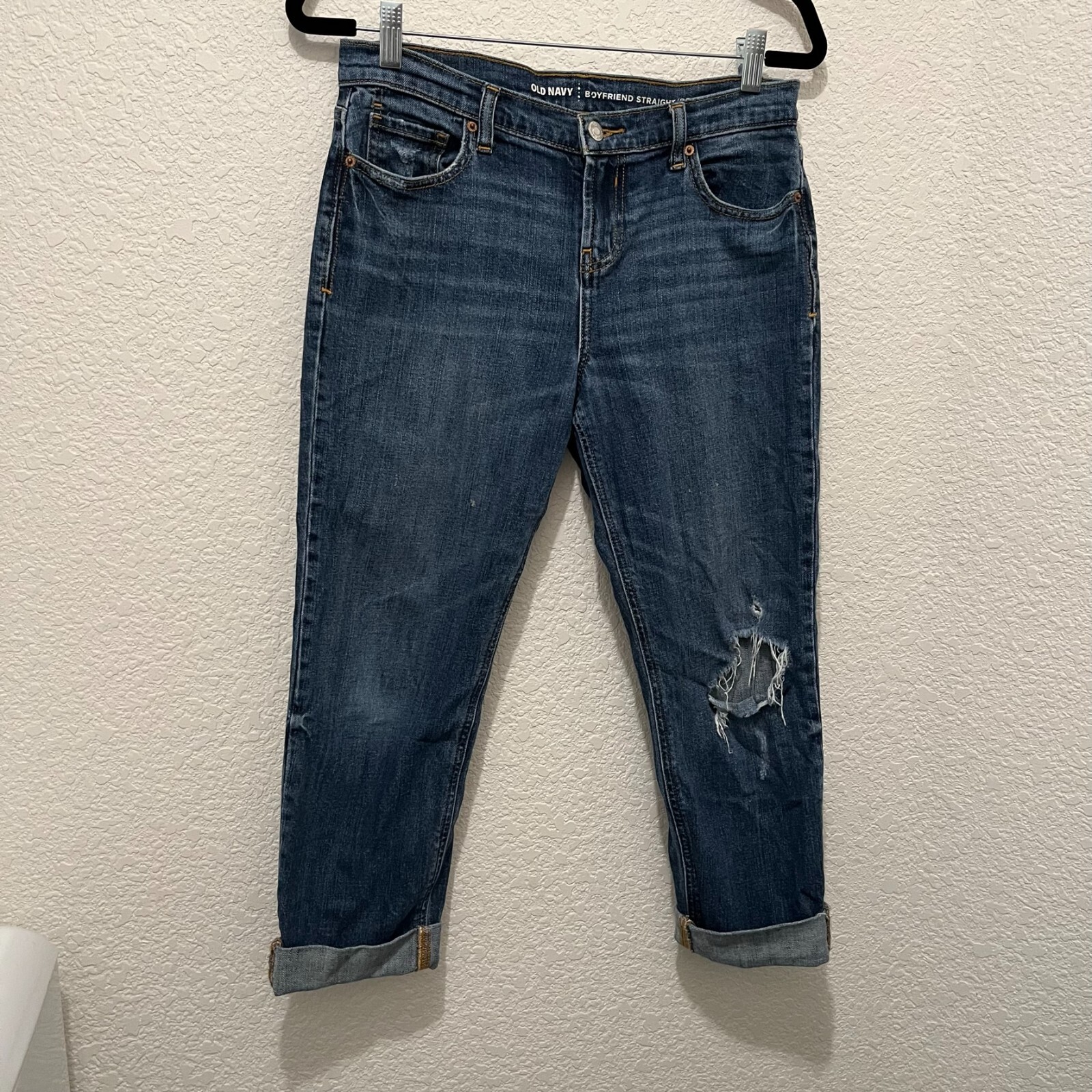 Old Navy Boyfriend Straight Cuffed Crop Capri Jeans Medium Wash Distressed Sz 2