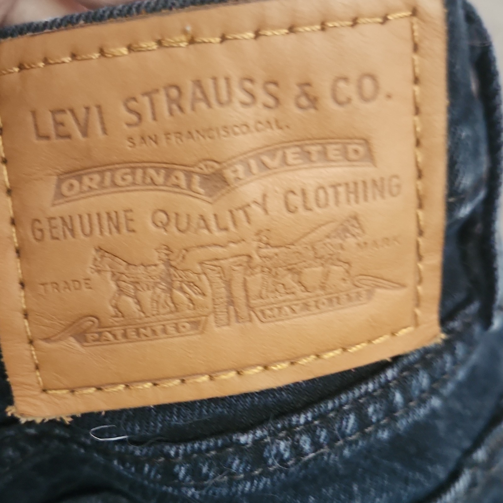 Levi’s Premium Women’s Straight Jeans Black Dark Wash Cuffed 5-Pocket 25
