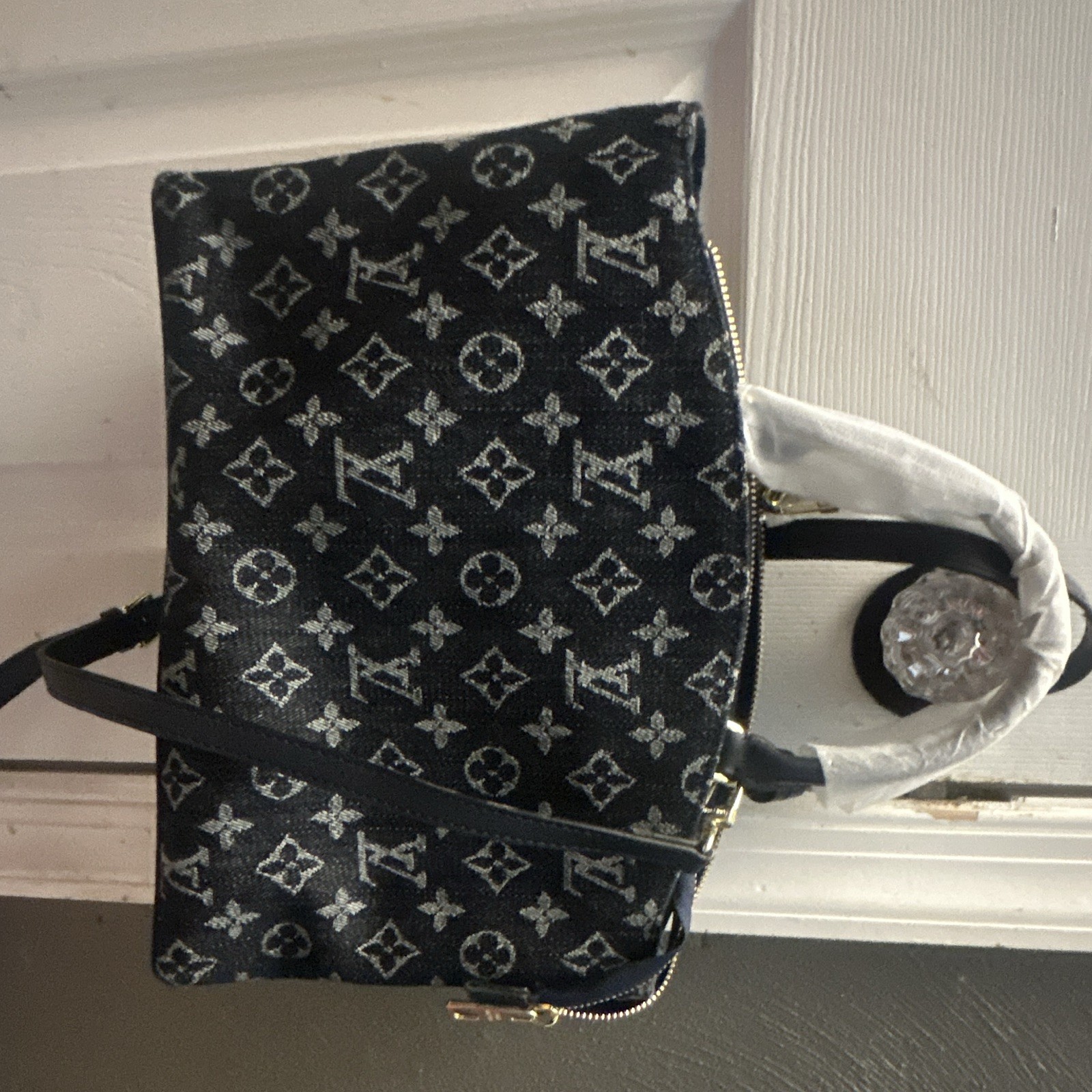 Women’s Black/Gray Monogram Folding Zip-Around Wristlet Wallet Clutch