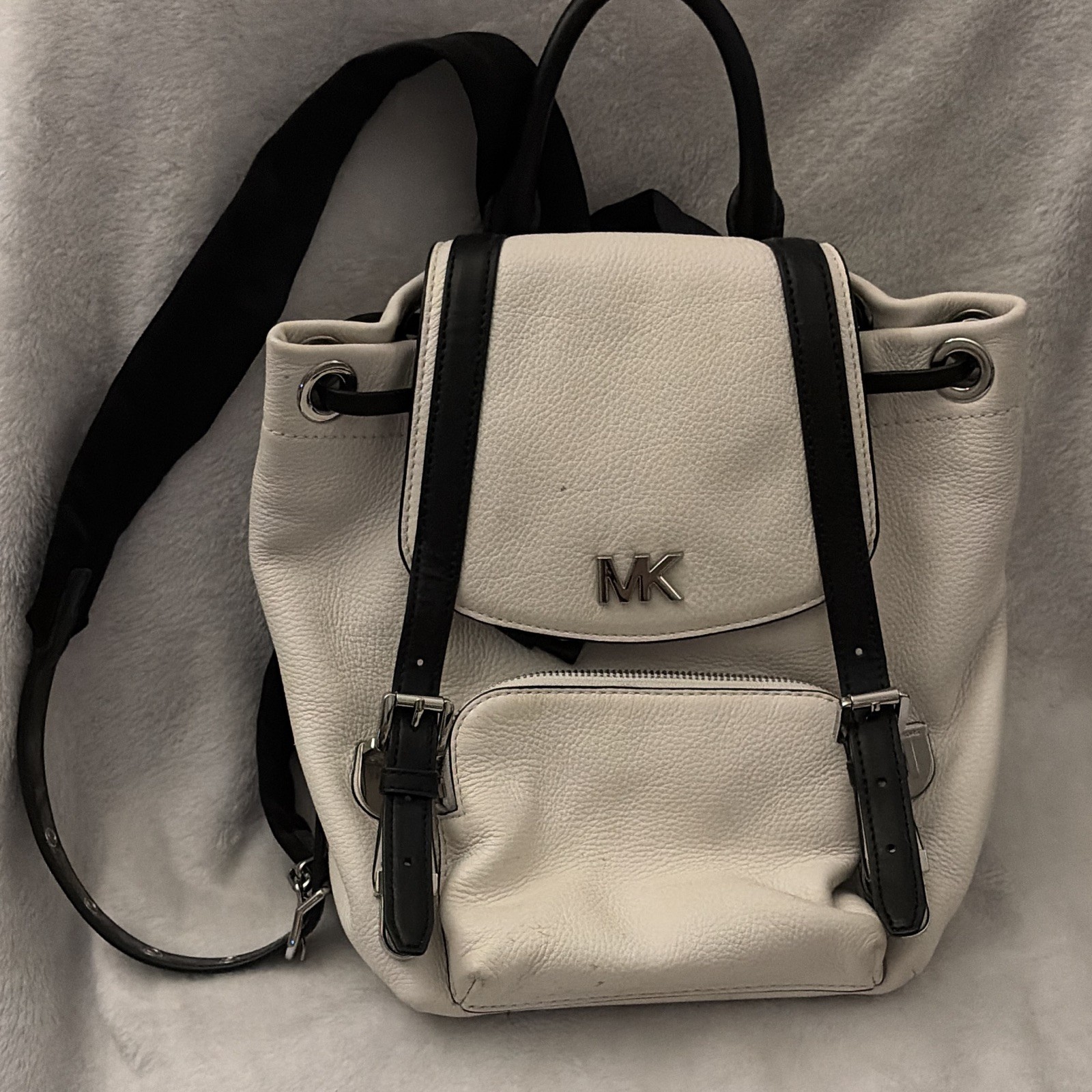 Michael Kors White/Black Medium Backpack Drawstring Pebbled Silver Hardware
