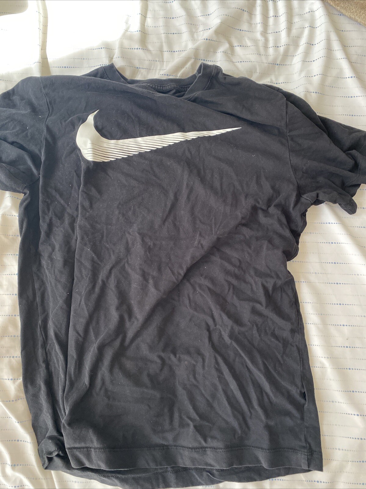 Nike Men’s Sportswear T-Shirt Active Short Sleeve Graphic Tee