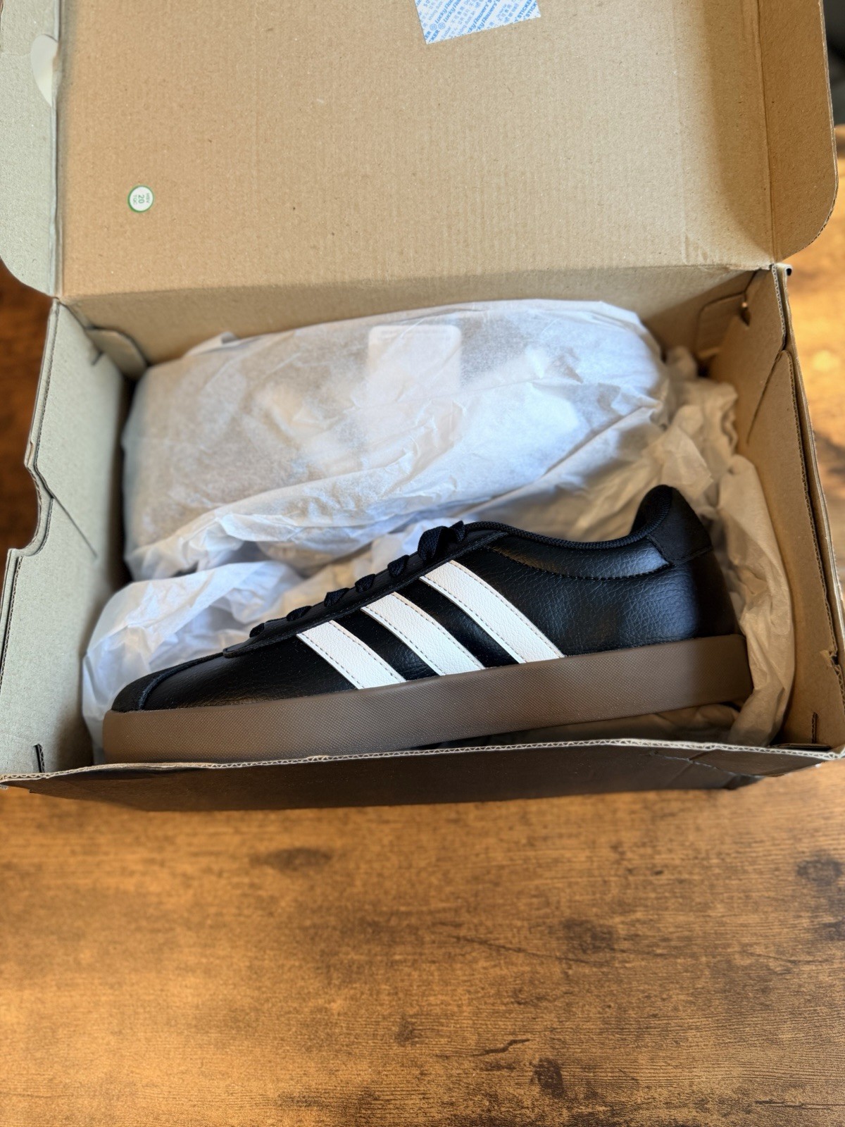 adidas VL Court 3.0 Men’s Low Top Lace-Up Sneakers Black/White Gum 7.5M/8.5W