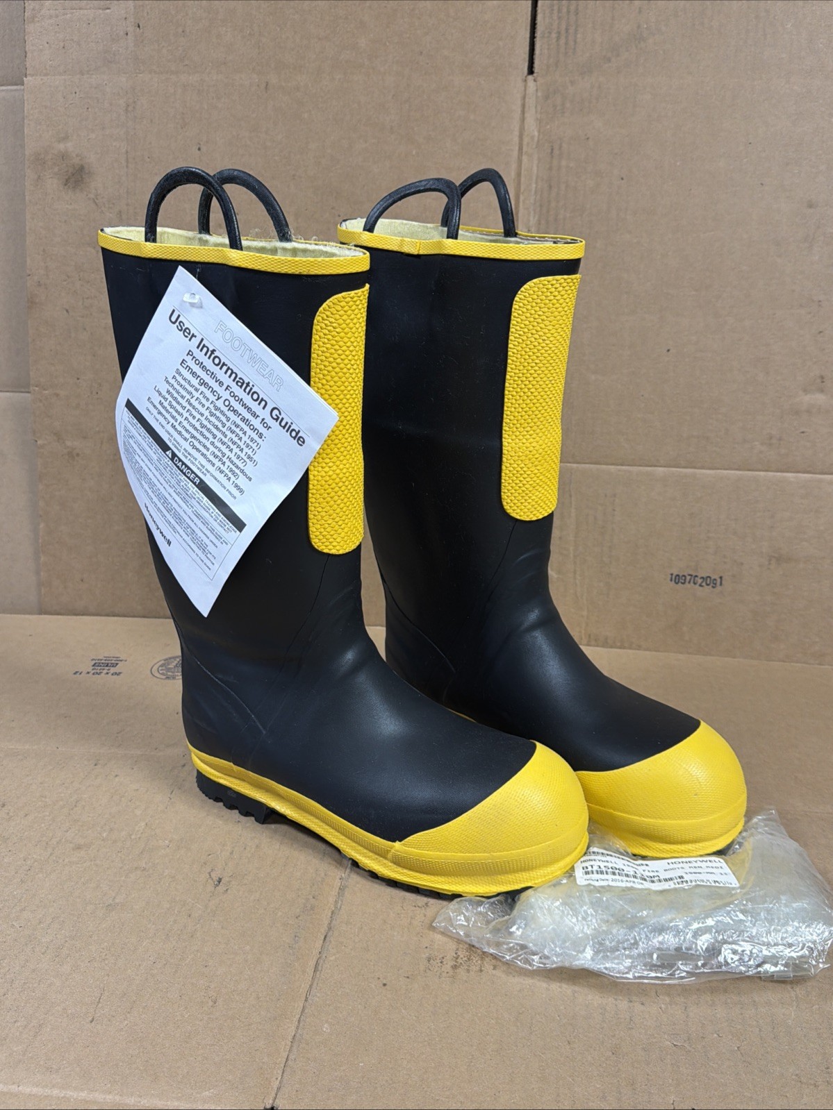 Honeywell BT1500-110M Ranger 1500 16” Rubber Fire Boots NFPA MEN Sz 11 FAST SHIP
